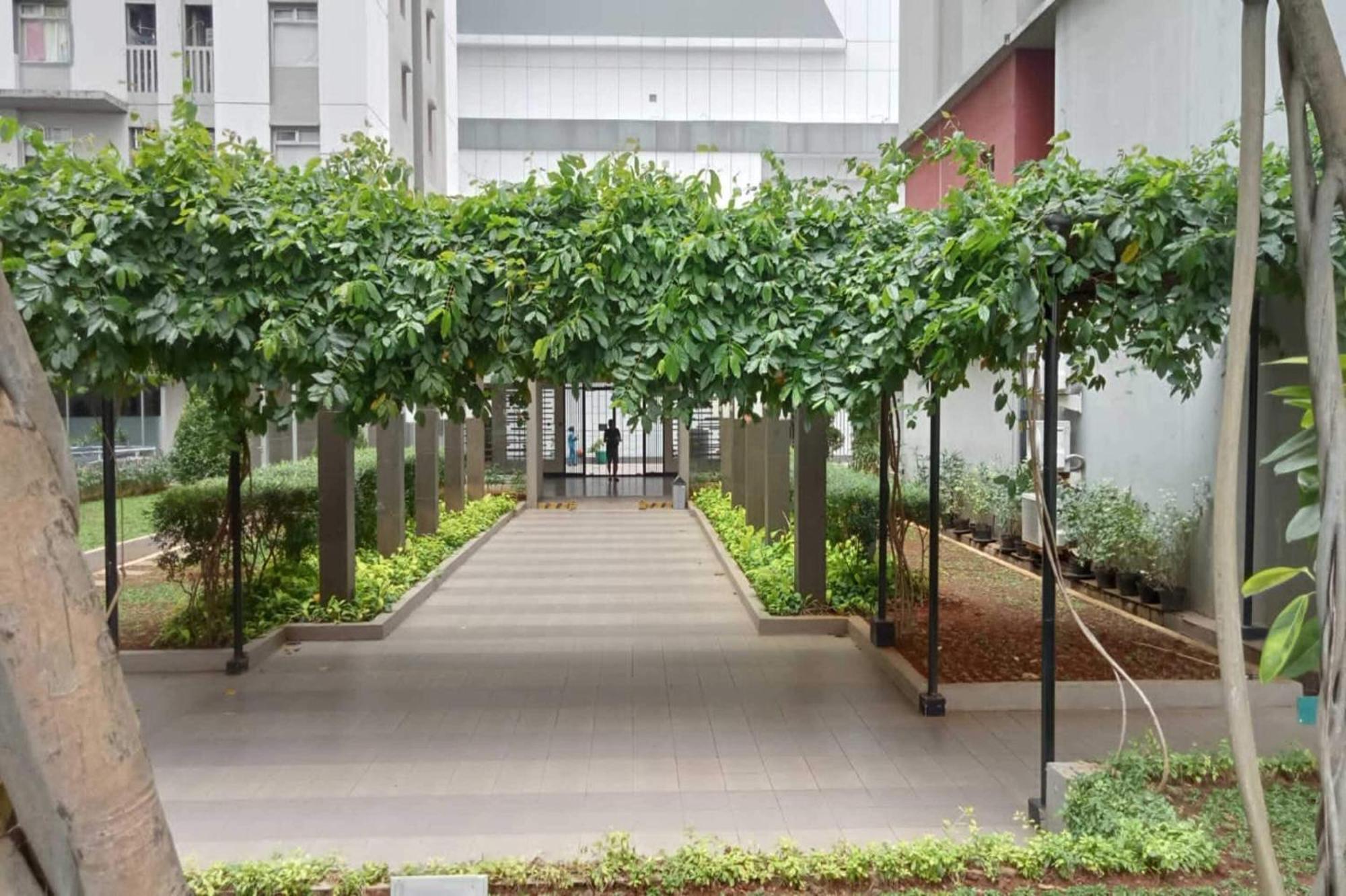 Oyo Life Rooms By Mixo Jakarta Exterior photo